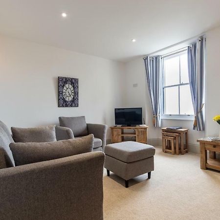 Lynton Cottage Seaview Apartments Bagian luar foto