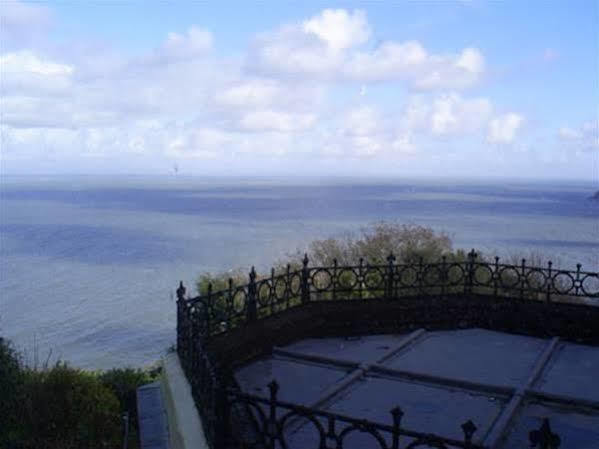 Lynton Cottage Seaview Apartments Bagian luar foto