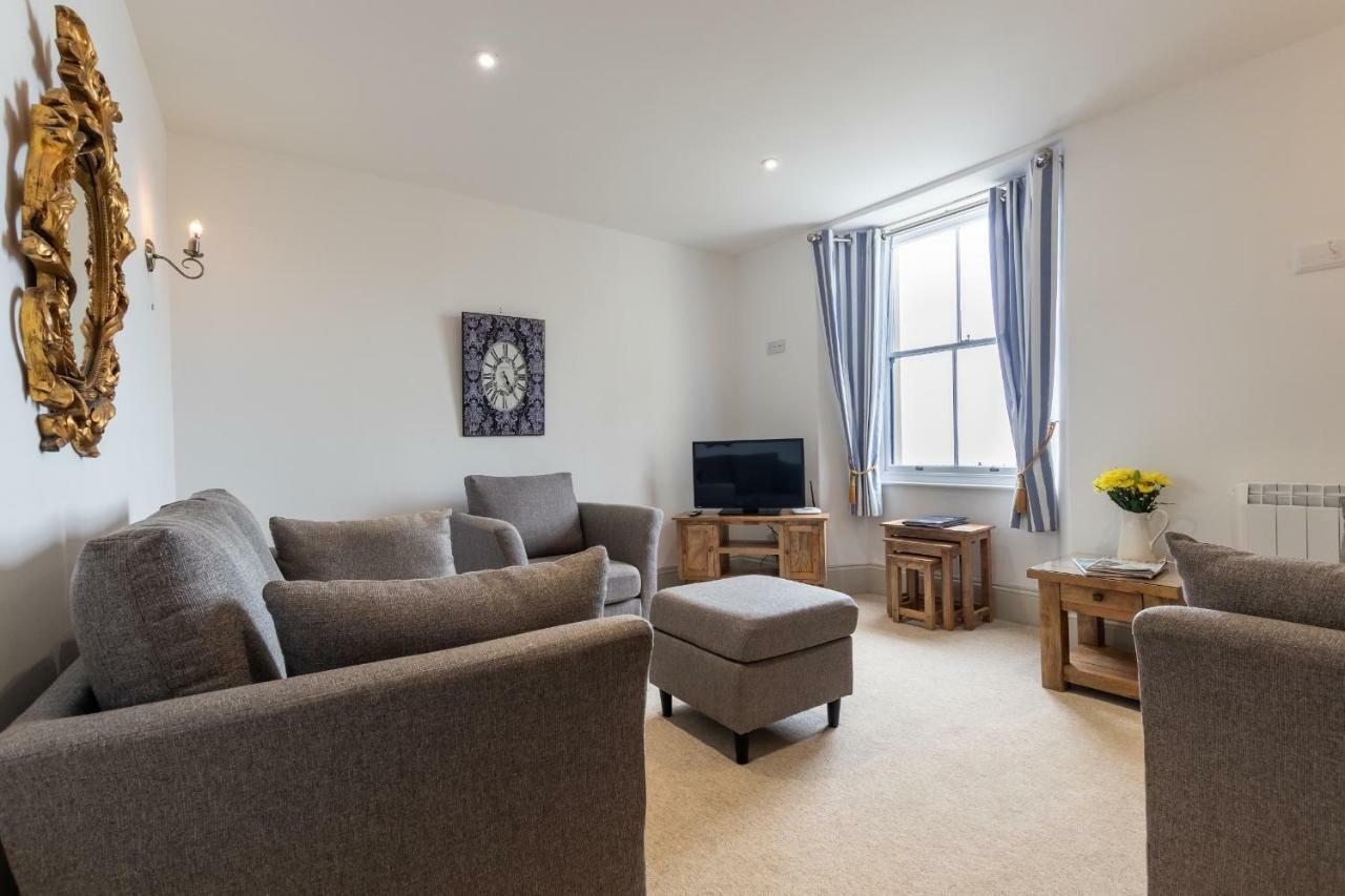 Lynton Cottage Seaview Apartments Bagian luar foto