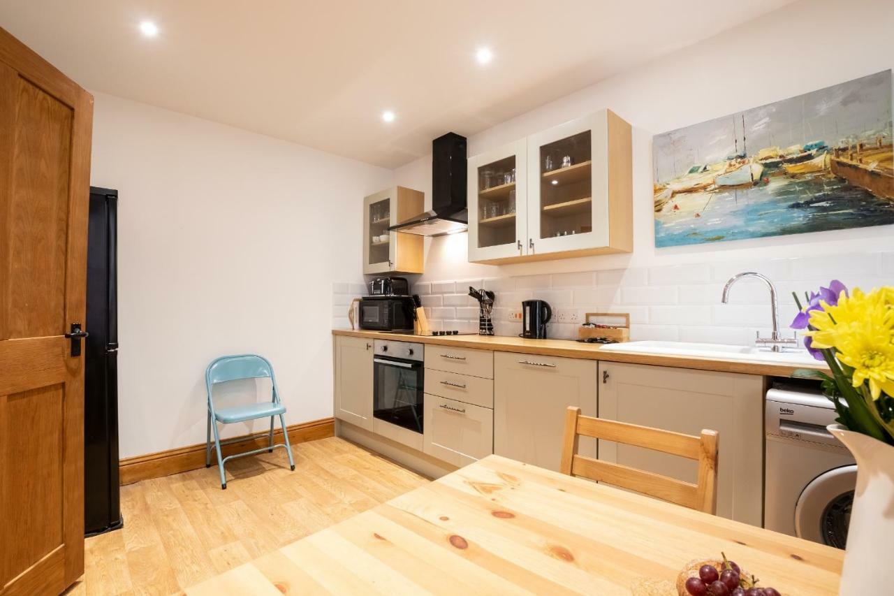 Lynton Cottage Seaview Apartments Bagian luar foto