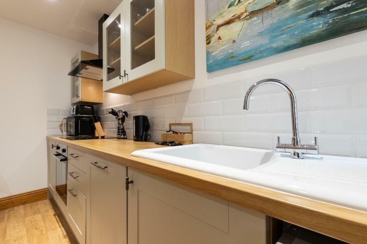 Lynton Cottage Seaview Apartments Bagian luar foto